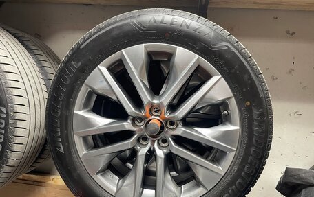 Toyota RAV4, 2021 год, 3 800 000 рублей, 21 фотография