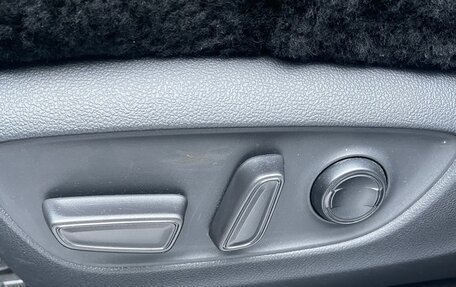 Toyota RAV4, 2021 год, 3 800 000 рублей, 25 фотография