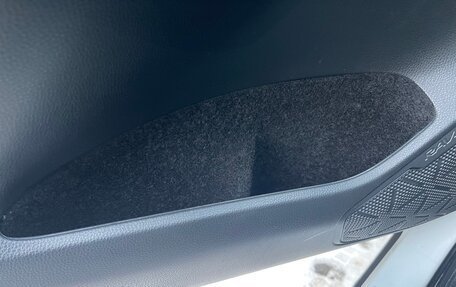 Toyota RAV4, 2021 год, 3 800 000 рублей, 18 фотография