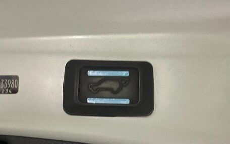 Toyota RAV4, 2021 год, 3 800 000 рублей, 29 фотография