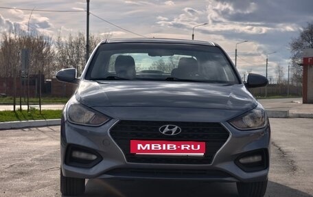 Hyundai Solaris II рестайлинг, 2019 год, 1 300 000 рублей, 3 фотография