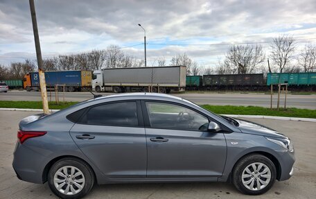 Hyundai Solaris II рестайлинг, 2019 год, 1 300 000 рублей, 5 фотография