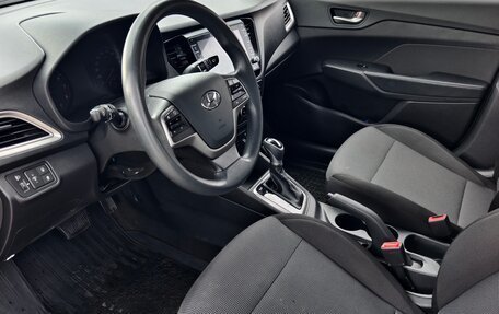 Hyundai Solaris II рестайлинг, 2019 год, 1 300 000 рублей, 16 фотография