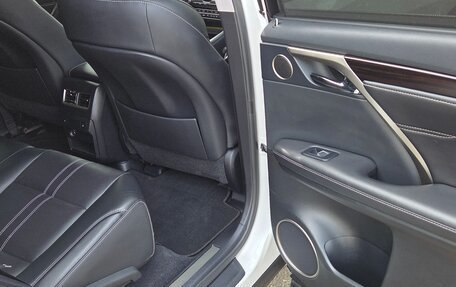 Lexus RX IV рестайлинг, 2017 год, 4 450 000 рублей, 5 фотография