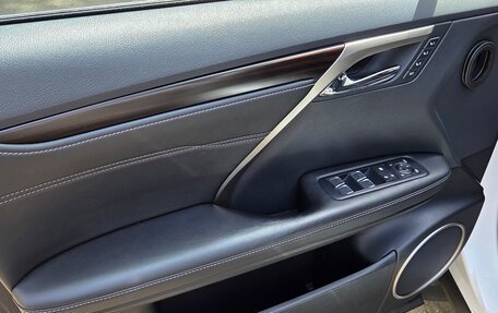 Lexus RX IV рестайлинг, 2017 год, 4 450 000 рублей, 11 фотография