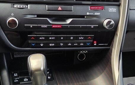 Lexus RX IV рестайлинг, 2017 год, 4 450 000 рублей, 8 фотография