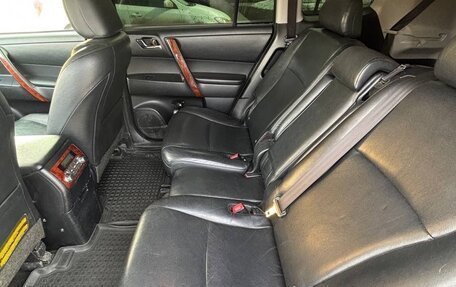 Toyota Highlander III, 2011 год, 1 790 000 рублей, 6 фотография