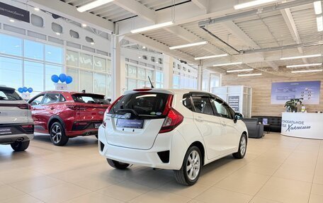 Honda Fit III, 2013 год, 1 099 999 рублей, 6 фотография