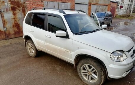 Chevrolet Niva I рестайлинг, 2013 год, 570 000 рублей, 3 фотография