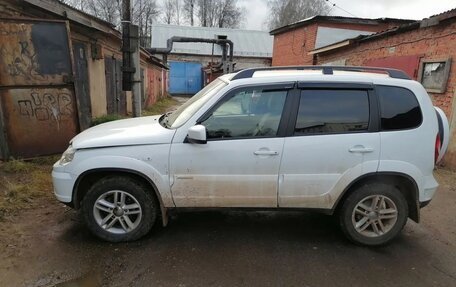 Chevrolet Niva I рестайлинг, 2013 год, 570 000 рублей, 2 фотография