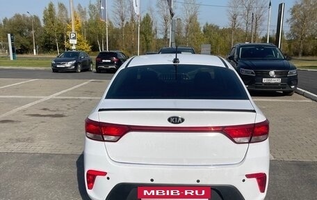KIA Rio IV, 2017 год, 1 050 000 рублей, 2 фотография