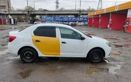 Renault Logan II, 2018 год, 420 000 рублей, 2 фотография