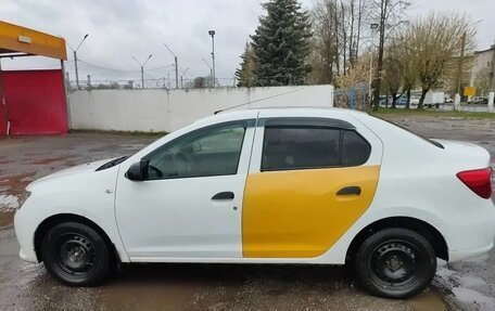 Renault Logan II, 2018 год, 420 000 рублей, 3 фотография