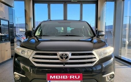 Toyota Highlander III, 2012 год, 1 720 000 рублей, 2 фотография