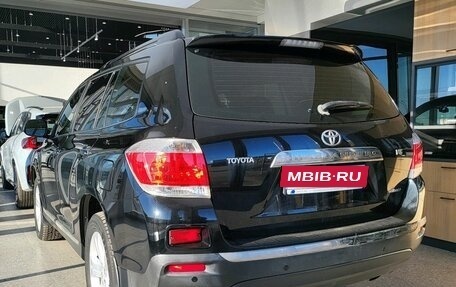 Toyota Highlander III, 2012 год, 1 720 000 рублей, 4 фотография