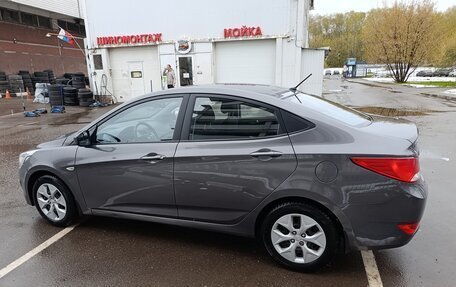 Hyundai Solaris II рестайлинг, 2015 год, 1 213 000 рублей, 2 фотография