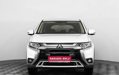 Mitsubishi Outlander III рестайлинг 3, 2019 год, 2 099 000 рублей, 2 фотография