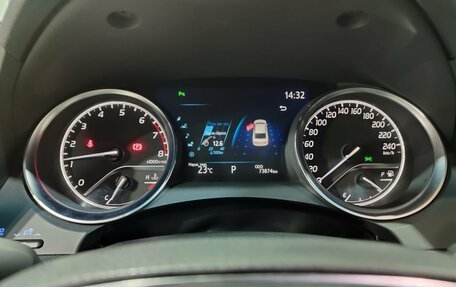 Toyota Camry, 2020 год, 3 300 000 рублей, 13 фотография