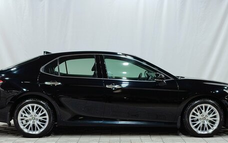 Toyota Camry, 2020 год, 3 300 000 рублей, 4 фотография