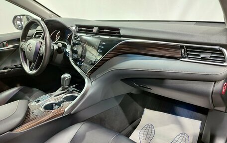 Toyota Camry, 2020 год, 3 300 000 рублей, 14 фотография