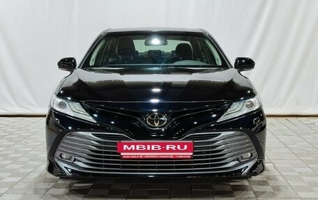Toyota Camry, 2020 год, 3 300 000 рублей, 2 фотография