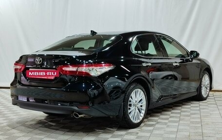 Toyota Camry, 2020 год, 3 300 000 рублей, 5 фотография