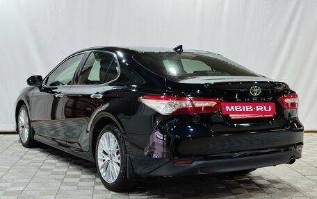 Toyota Camry, 2020 год, 3 300 000 рублей, 7 фотография