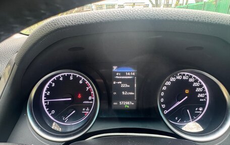 Toyota Camry, 2020 год, 1 950 000 рублей, 7 фотография
