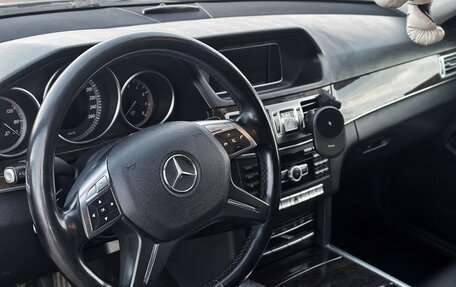 Mercedes-Benz E-Класс, 2013 год, 1 800 000 рублей, 10 фотография