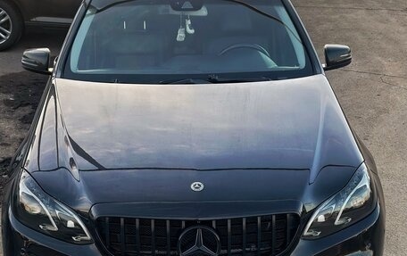 Mercedes-Benz E-Класс, 2013 год, 1 800 000 рублей, 3 фотография