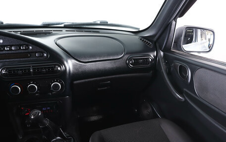 Chevrolet Niva I рестайлинг, 2017 год, 789 000 рублей, 14 фотография