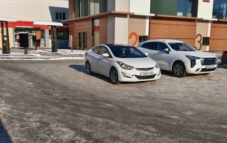 Hyundai Elantra V, 2014 год, 1 050 000 рублей, 2 фотография