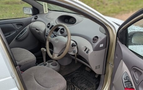 Toyota Platz, 2000 год, 7 фотография