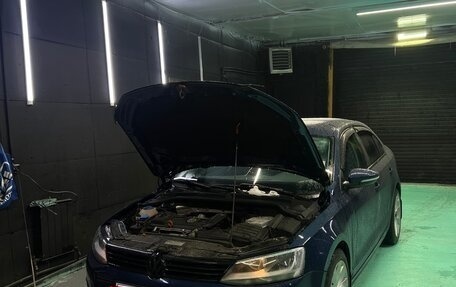 Volkswagen Jetta VI, 2012 год, 830 000 рублей, 3 фотография