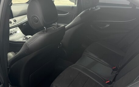 Mercedes-Benz E-Класс, 2019 год, 3 750 000 рублей, 9 фотография