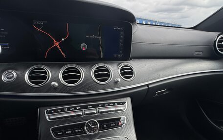 Mercedes-Benz E-Класс, 2019 год, 3 750 000 рублей, 8 фотография