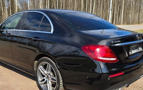 Mercedes-Benz E-Класс, 2019 год, 3 750 000 рублей, 3 фотография