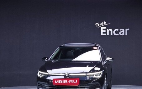 Volkswagen Golf VIII, 2022 год, 2 321 000 рублей, 3 фотография