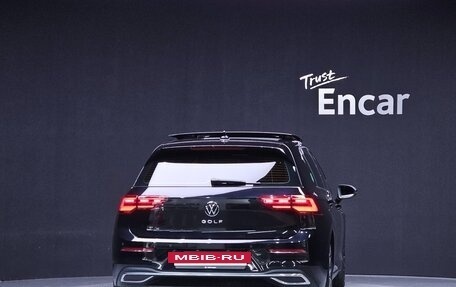 Volkswagen Golf VIII, 2022 год, 2 321 000 рублей, 6 фотография