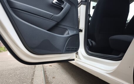 Volkswagen Polo VI (EU Market), 2013 год, 500 000 рублей, 13 фотография