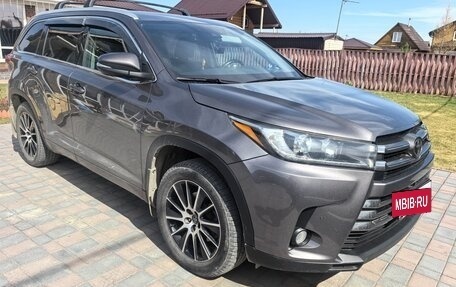 Toyota Highlander III, 2019 год, 4 200 000 рублей, 2 фотография
