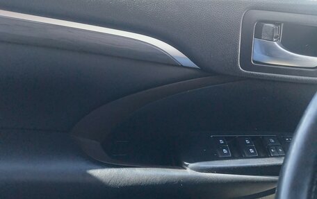 Toyota Highlander III, 2019 год, 4 200 000 рублей, 7 фотография