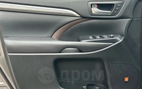 Toyota Highlander III, 2019 год, 4 200 000 рублей, 18 фотография