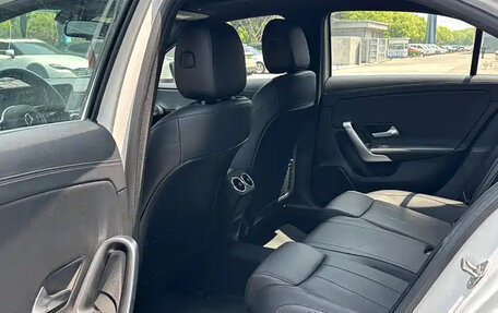 Mercedes-Benz A-Класс, 2022 год, 1 980 000 рублей, 11 фотография