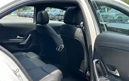 Mercedes-Benz A-Класс, 2022 год, 1 980 000 рублей, 13 фотография