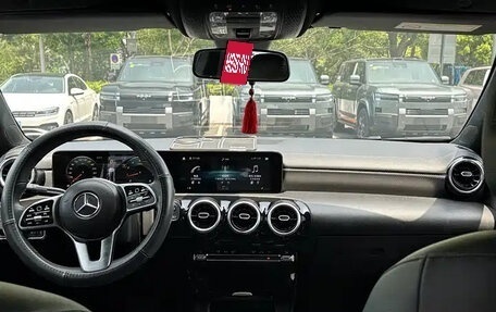 Mercedes-Benz A-Класс, 2022 год, 1 980 000 рублей, 9 фотография