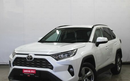 Toyota RAV4, 2020 год, 3 280 000 рублей, 1 фотография