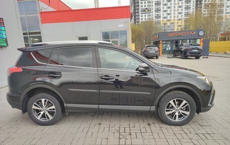 Toyota RAV4, 2018 год, 2 900 000 рублей, 3 фотография