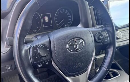 Toyota RAV4, 2018 год, 2 900 000 рублей, 12 фотография