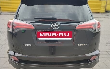 Toyota RAV4, 2018 год, 2 900 000 рублей, 2 фотография